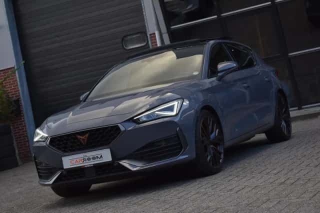 CUPRA Leon (2022) thumbnail 3