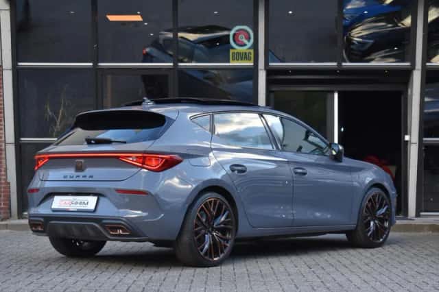 CUPRA Leon (2022) thumbnail 5