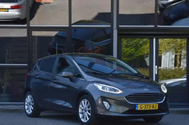Ford Fiesta (2018) thumbnail 1