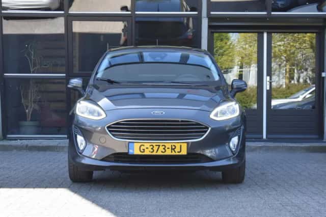 Ford Fiesta (2018) thumbnail 3