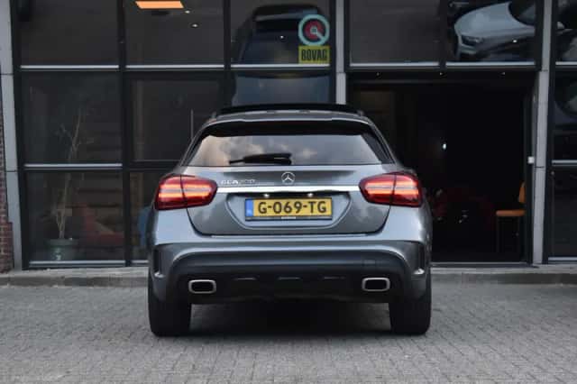 Mercedes-Benz GLA (2019) thumbnail 6
