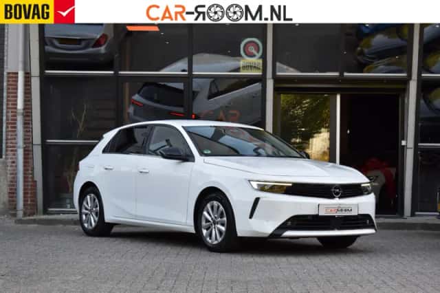 Opel Astra (2023) thumbnail 1