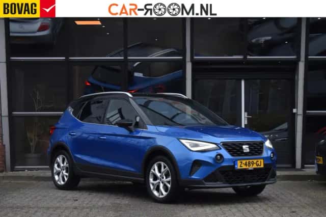 SEAT Arona (2022) thumbnail 2