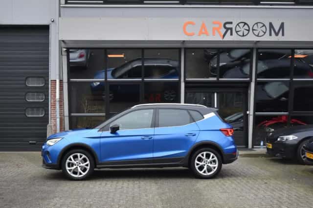 SEAT Arona (2022) thumbnail 5