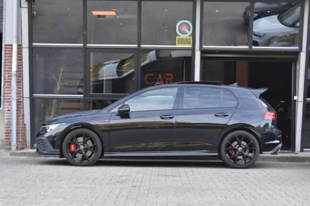 Volkswagen Golf (2023) thumbnail 5