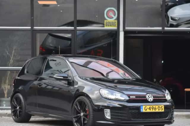 Volkswagen Golf (2011) thumbnail 1