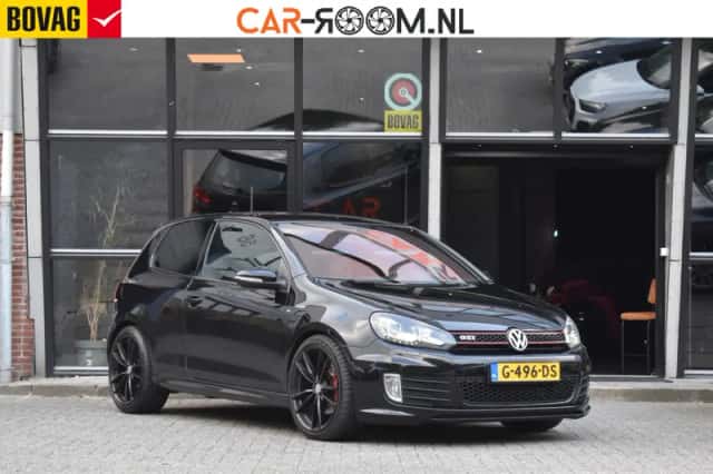 Volkswagen Golf (2011) thumbnail 1