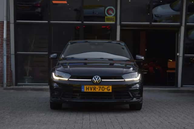 Volkswagen Polo (2023) thumbnail 3