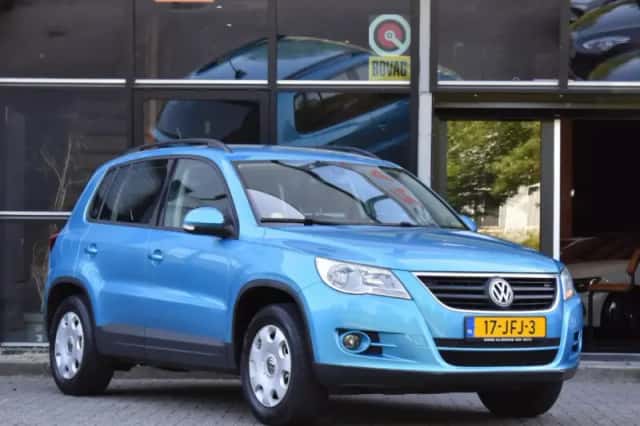 Volkswagen Tiguan (2009) thumbnail 1