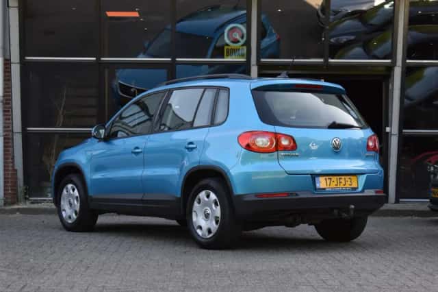 Volkswagen Tiguan (2009) thumbnail 6