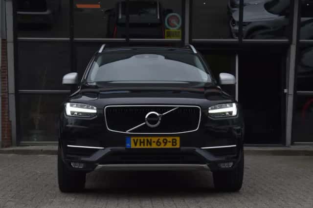 Volvo XC90 (2019) thumbnail 3