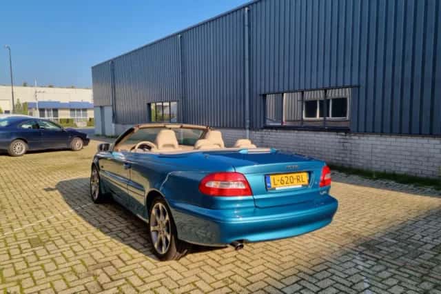 Volvo C70 (2002) thumbnail 4
