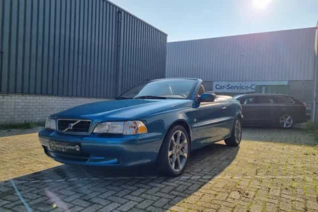 Volvo C70 (2002) thumbnail 5