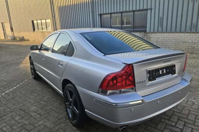 Volvo S60 (2005) thumbnail 4