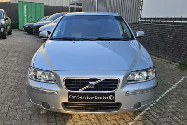 Volvo S60 (2005) thumbnail 6
