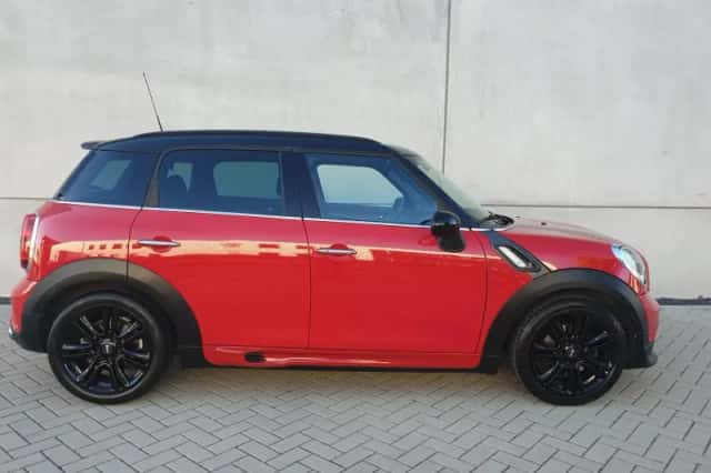 MINI Countryman (2016) thumbnail 5