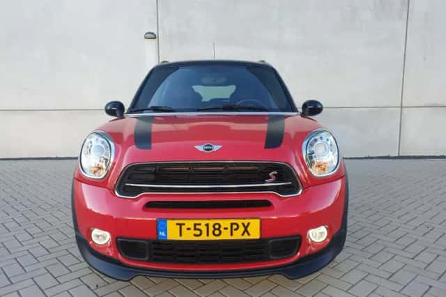 MINI Countryman (2016) thumbnail 6