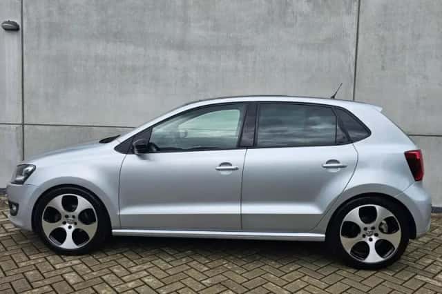 Volkswagen Polo (2012) thumbnail 2