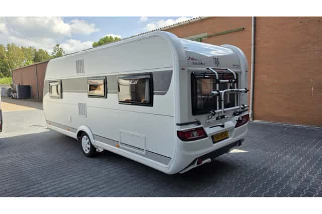 Hobby De Luxe (2024) thumbnail 5
