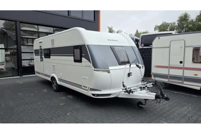 Hobby De Luxe (2021) thumbnail 1