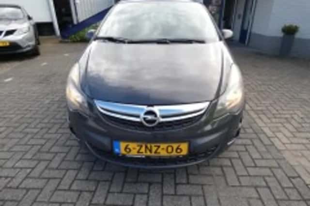 Opel Corsa (2014) thumbnail 3
