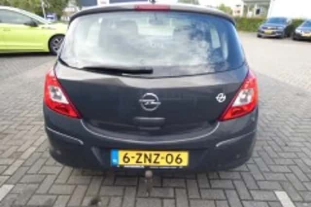 Opel Corsa (2014) thumbnail 6