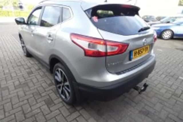 Nissan Qashqai (2016) thumbnail 5