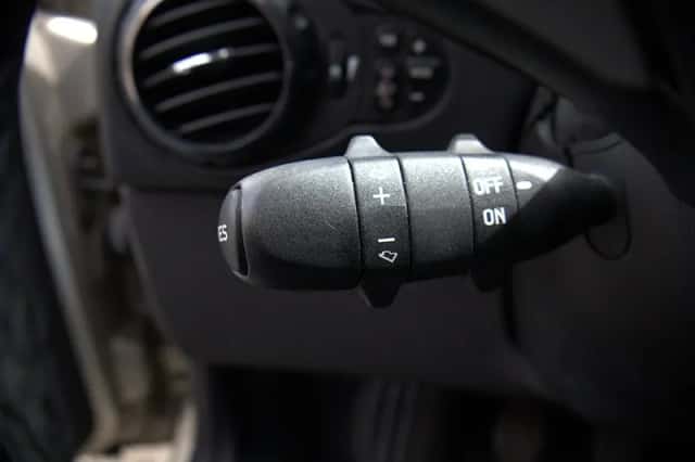 Alfa Romeo GT (2004) thumbnail 4