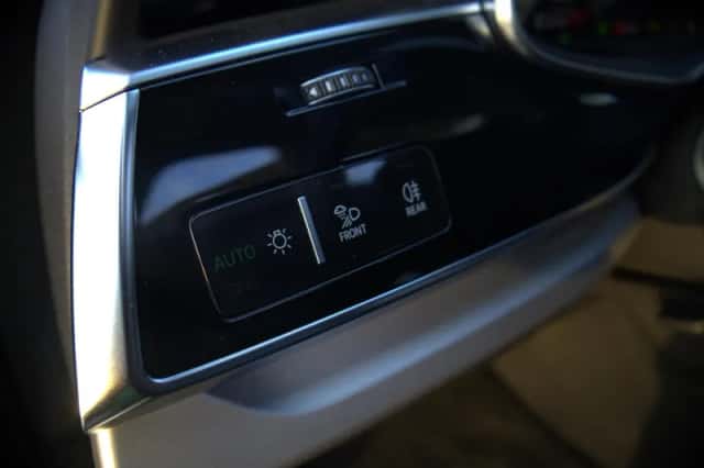 Audi Q7 (2021) thumbnail 6