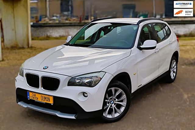 BMW X1 (2011) thumbnail 1