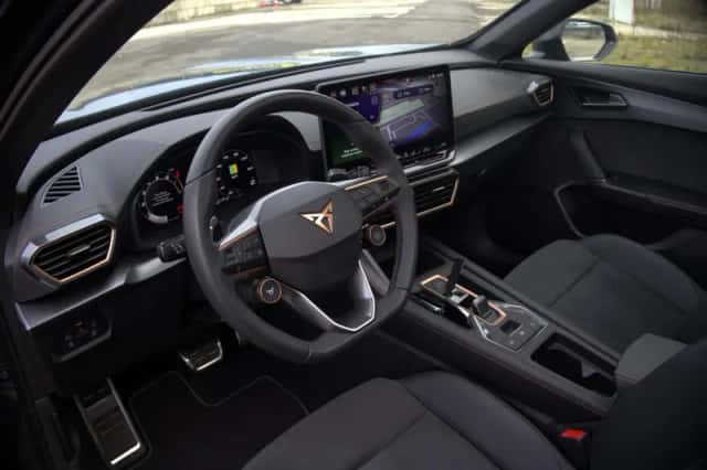CUPRA Formentor (2025) thumbnail 3
