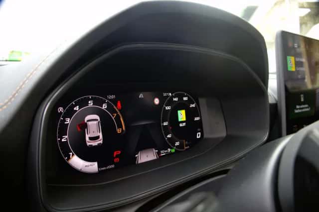 CUPRA Formentor (2025) thumbnail 4