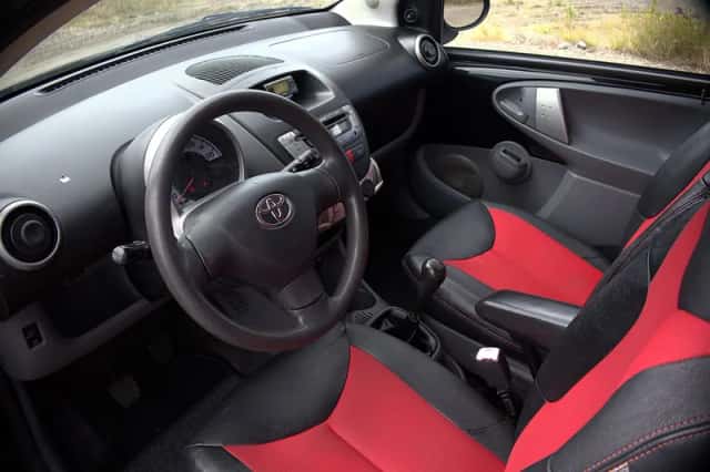 Toyota Aygo (2008) thumbnail 3
