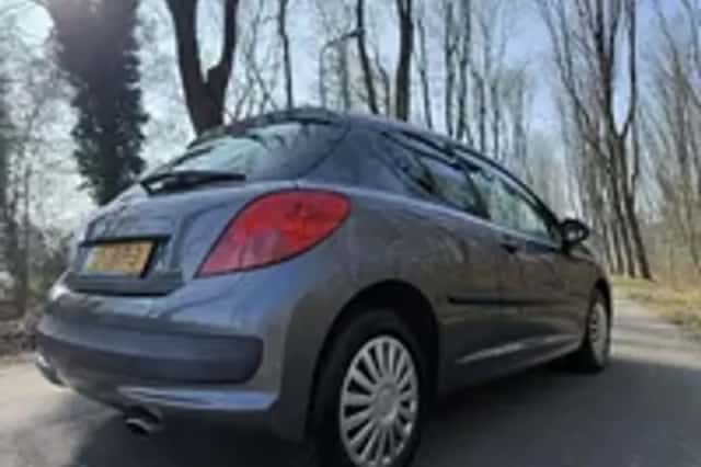 Peugeot 207 (2009) thumbnail 3