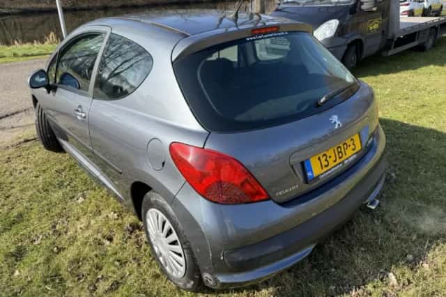 Peugeot 207 (2009) thumbnail 4