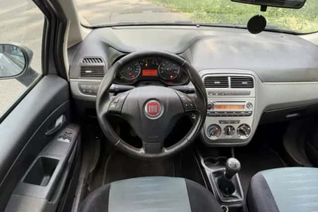 Fiat Punto Evo (2009) thumbnail 2