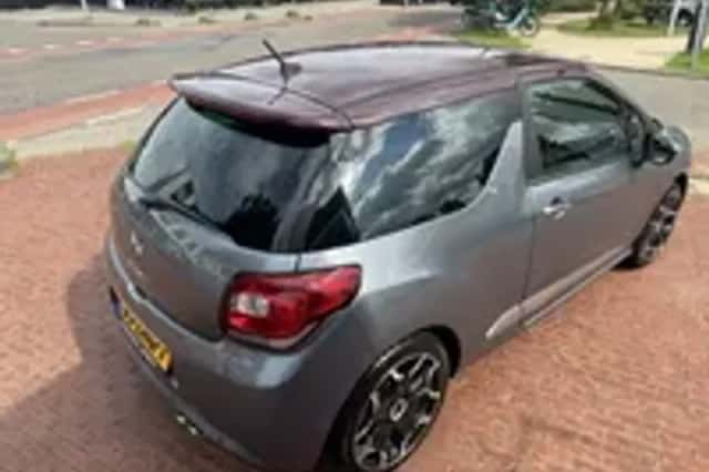 Citroën DS3 (2010) thumbnail 2