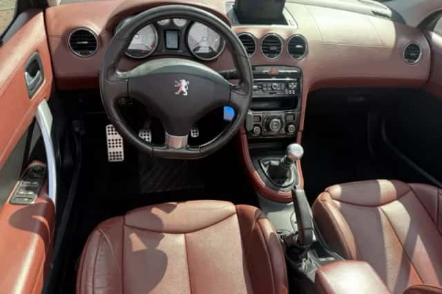 Peugeot 308 (2010) thumbnail 2
