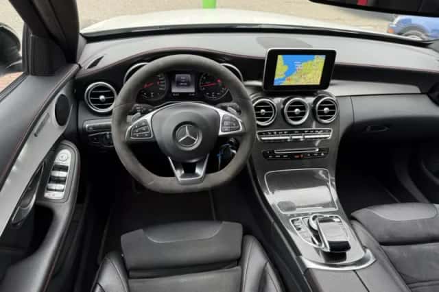 Mercedes-Benz C-Klasse (2017) thumbnail 3