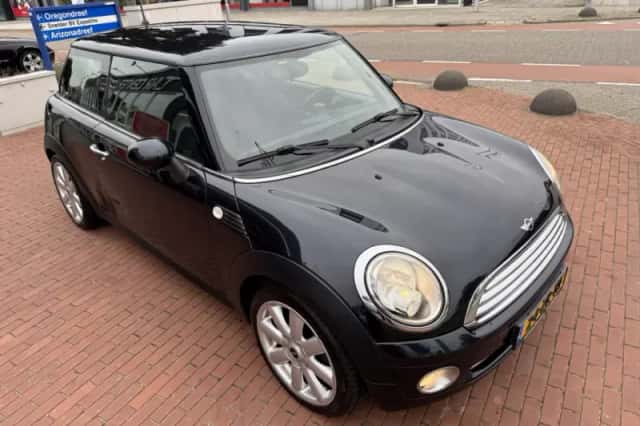 MINI Cooper (2008) thumbnail 5