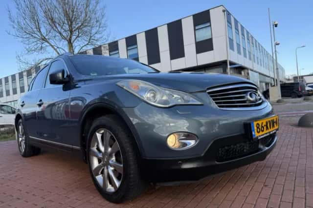 Infiniti EX (2010) thumbnail 6