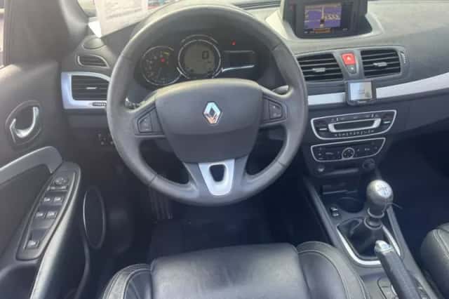 Renault Mégane (2011) thumbnail 2