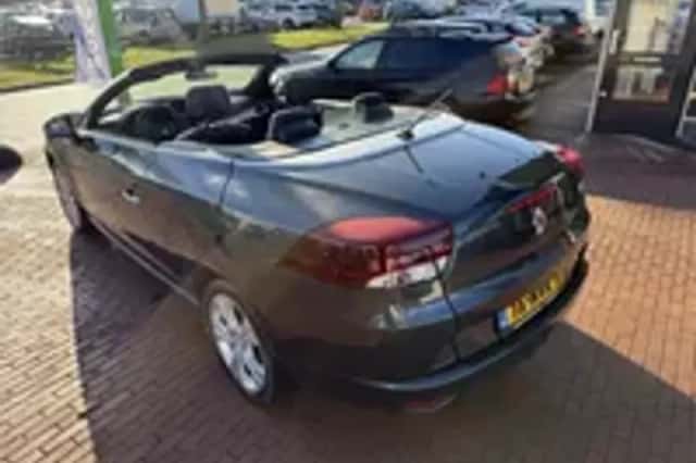 Renault Mégane (2011) thumbnail 2