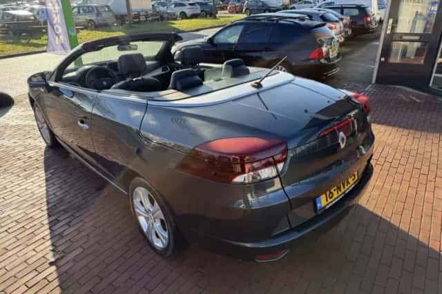 Renault Mégane (2011) thumbnail 3