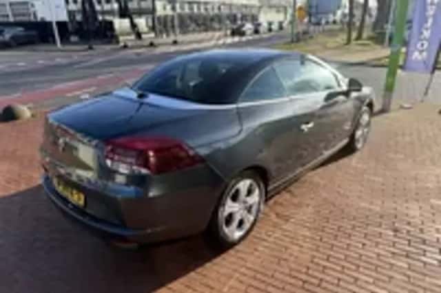 Renault Mégane (2011) thumbnail 3