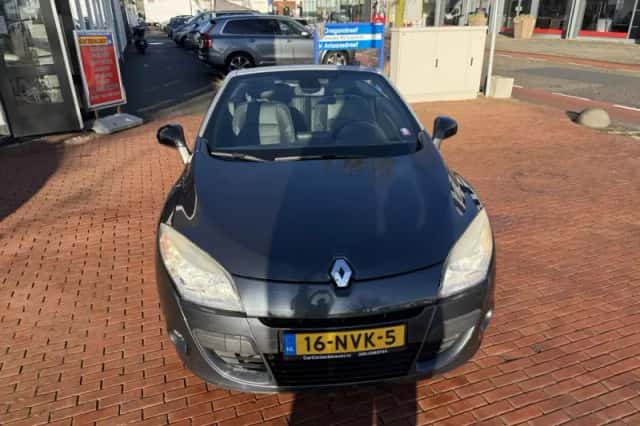 Renault Mégane (2011) thumbnail 6