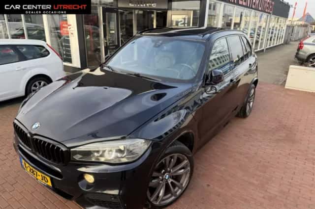 BMW X5 (2016) thumbnail 1