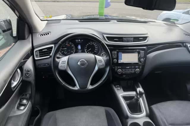 Nissan Qashqai (2017) thumbnail 2