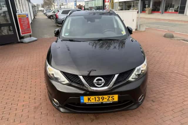 Nissan Qashqai (2017) thumbnail 5