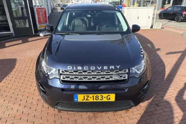 Land Rover Discovery Sport (2016) thumbnail 5